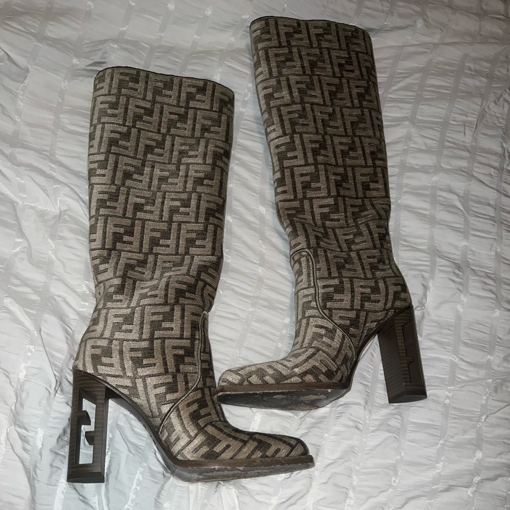 Fendi
Jacquard FF Sculptural-Heel Tall Boots- cream beige